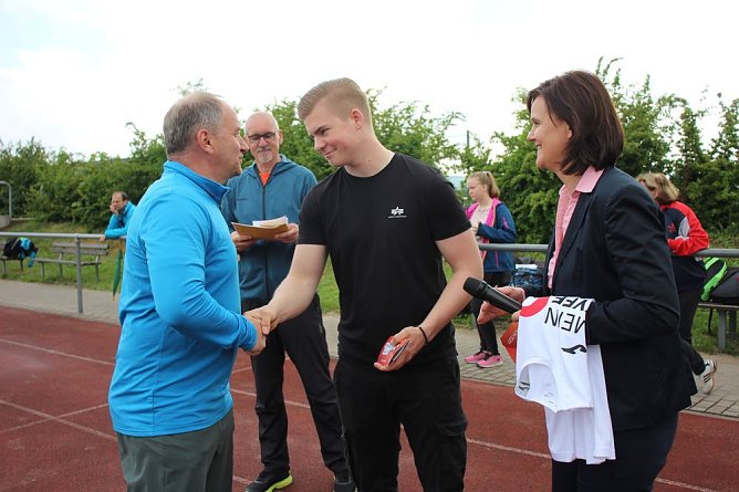 Sieger im Fernwettkampf geehrt (Foto: Karl-Heinz Herrmann)