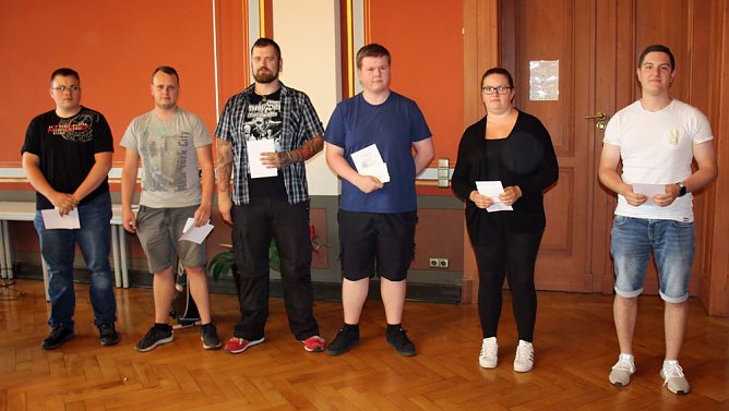 Feierliche Zeugnisausgabe im SBZ (Foto: Karl-Heinz Herrmann)