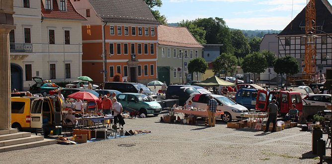 Tr&ouml;delmarkt mit weniger Besuchern (Foto: Karl-Heinz Herrmann)