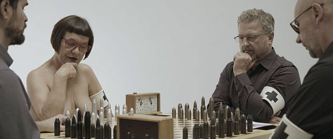 Kunst im Cave Cube - Von Anke Engelmann (Foto: Gerald H&ouml;fer)