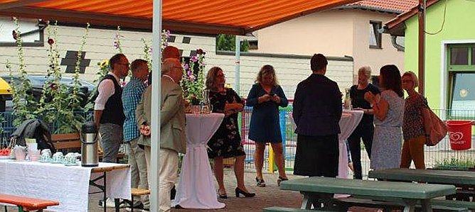 Als Th&uuml;ringer Eltern Kind Zentrum geehrt (Foto: privat)