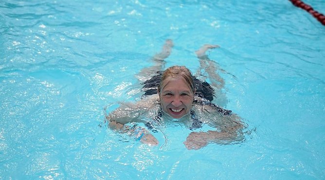 24-Stunden-Einsatz f&uuml;r den Erhalt des Freibades in Gro&szlig;furra (Foto: privat)