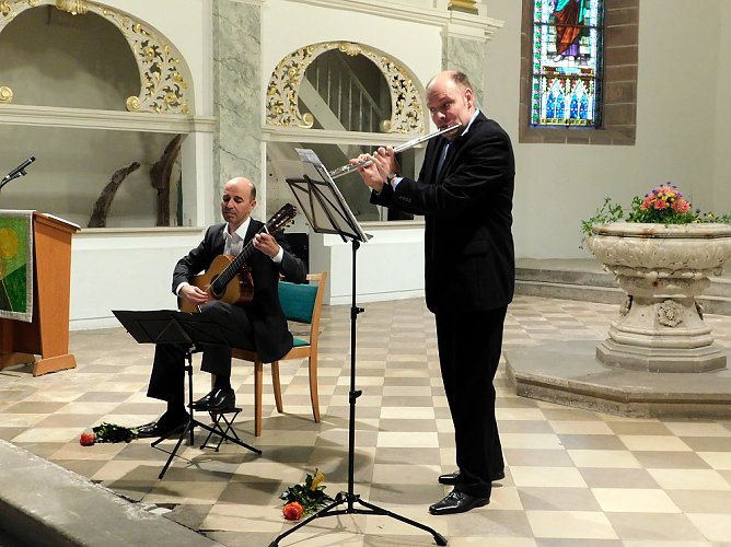 Ein Instrumentenexperiment -oder- (Foto: Peter Zimmer) Ein Instrumentenexperiment -oder- (Foto: Peter Zimmer)