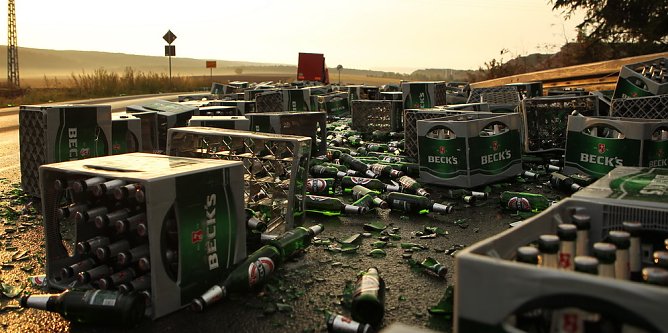 Bierlaster verungl&uuml;ckt (Foto: S. Dietzel)