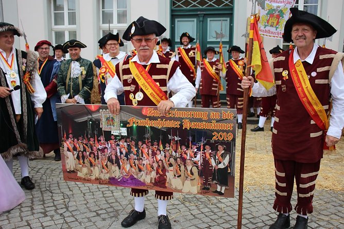 Hausm&auml;nner zogen durch die Kurstadt (Foto: Karl-Heinz Herrmann)