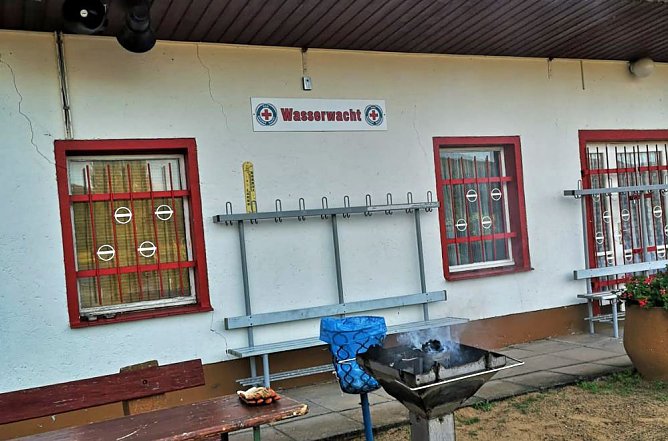 Letztes Abbaden am Bebraer Teich (Foto: privat) Letztes Abbaden am Bebraer Teich (Foto: privat)