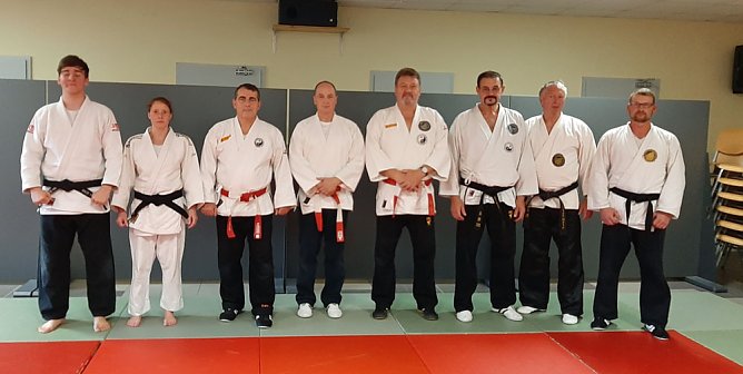 Im Ferienpark Feuerkuppe trainiert (Foto: Werner Bank)