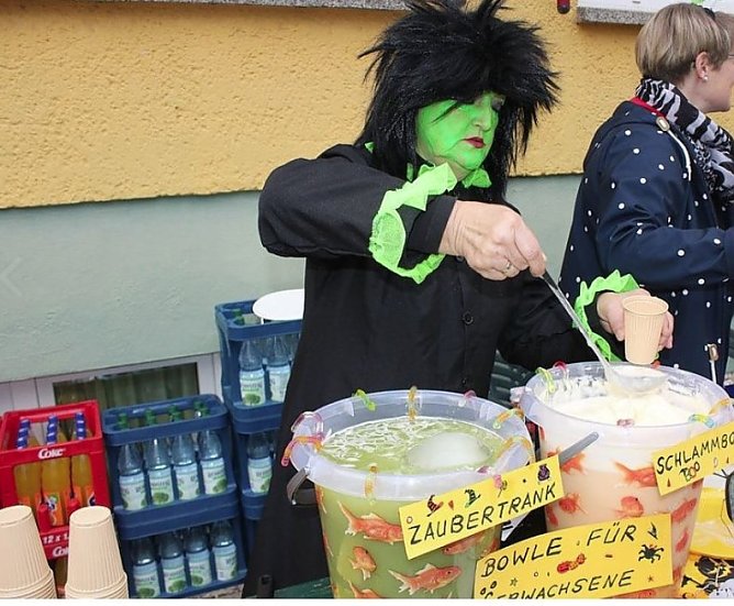 Halloweenparty im K&auml;ferland (Foto: Karl-Heinz Herrmann)