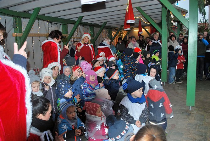 Gem&uuml;tlicher Weihnachtsmarkt (Foto: Katrin Milde)