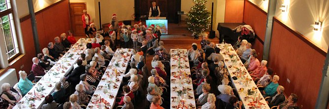 Ansturm auf die Seniorenweihnachtsfeier (Foto: Karl-Heinz Herrmann) Ansturm auf die Seniorenweihnachtsfeier (Foto: Karl-Heinz Herrmann)