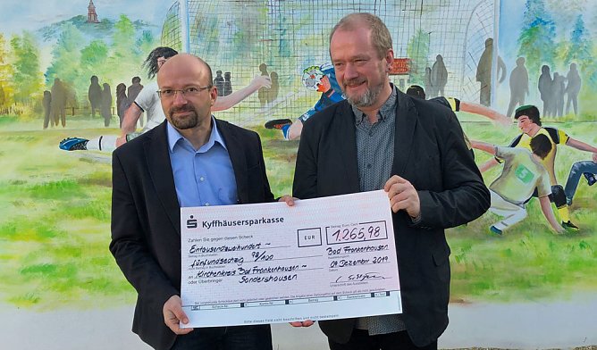 Scheckübergabe Suppenprojekt (Foto: Suptur Bad Frankenhausen) Scheckübergabe Suppenprojekt (Foto: Suptur Bad Frankenhausen)