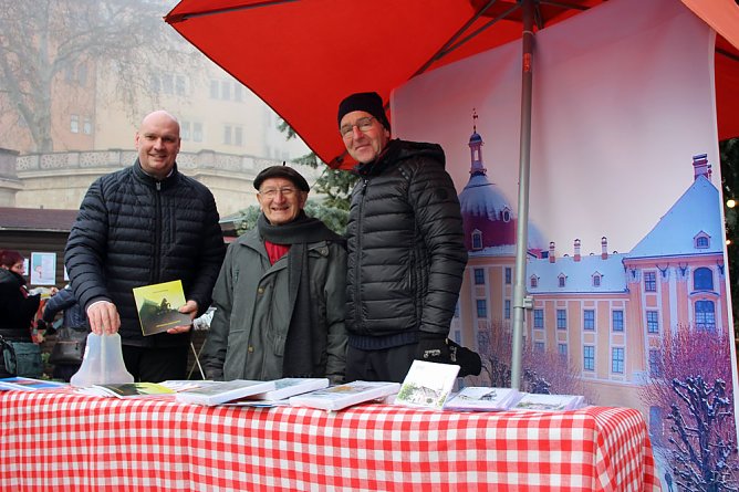Weihnachtsmarkt in Sondershausen eröffnet (Foto: Karl-Heinz Herrmann) Weihnachtsmarkt in Sondershausen eröffnet (Foto: Karl-Heinz Herrmann)
