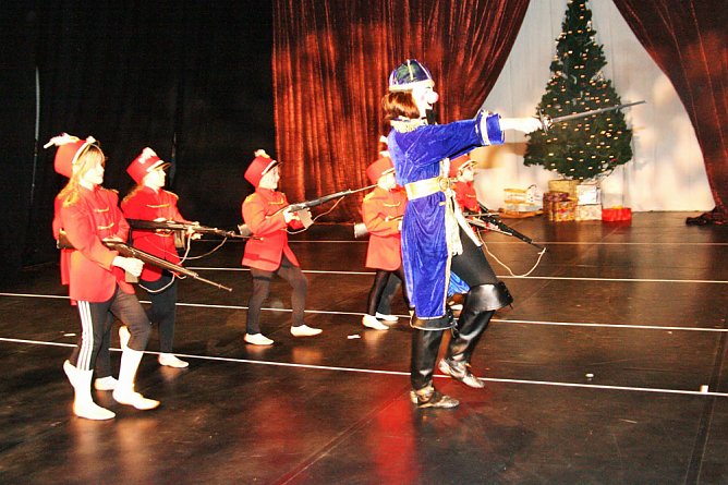 Nussknacker will Besucher begeistern. (Foto: G&uuml;nter Herting)