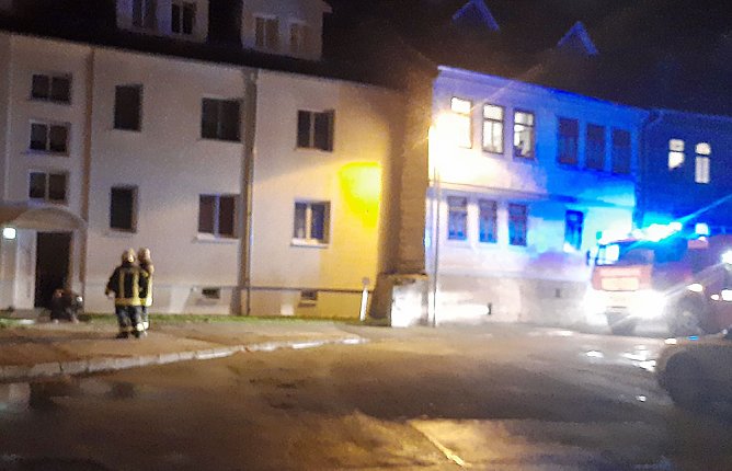 Feuerwehreinsatz in der Silvesternacht (Foto: privat) Feuerwehreinsatz in der Silvesternacht (Foto: privat)