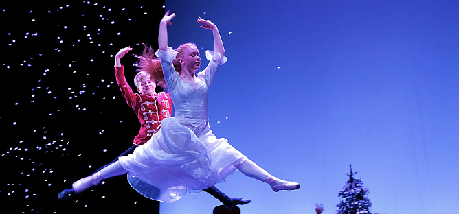 Mit dem "Nussknacker" war das Tanzstudio Radeva zuletzt auf der großen Bühne (Foto: Peter Blei) Mit dem "Nussknacker" war das Tanzstudio Radeva zuletzt auf der großen Bühne (Foto: Peter Blei)