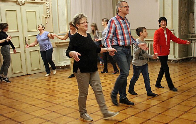 Probenwochenende gestartet (Foto: Karl-Heinz Herrmann) Probenwochenende gestartet (Foto: Karl-Heinz Herrmann)