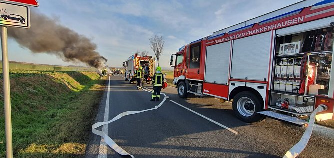Fahrzeugbrand bei Bad Frankenhausen (Foto: FF Bad Frankenhausen / Silvio Dietzel)