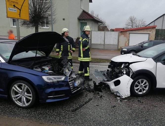 Unfall bei Ebeleben (Foto: S. Dietzel) Unfall bei Ebeleben (Foto: S. Dietzel)