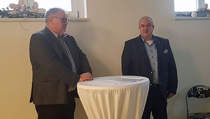 Senioren-WGs offiziell übergeben (Foto: privat) Senioren-WGs offiziell übergeben (Foto: privat)