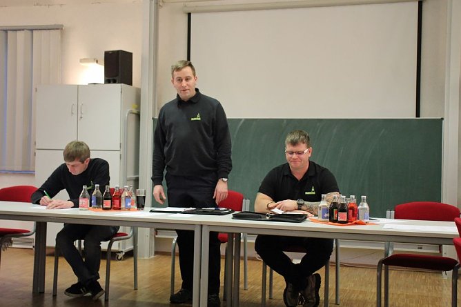 Feuerwehrverein mit neuem Vorstand (Foto: Karl-Heinz Herrmann) Feuerwehrverein mit neuem Vorstand (Foto: Karl-Heinz Herrmann)