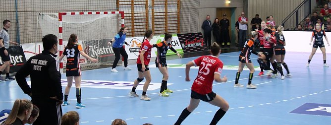 Th&uuml;ringer HC gegen DHK Banik Most (Foto: Angelo Glashagel)