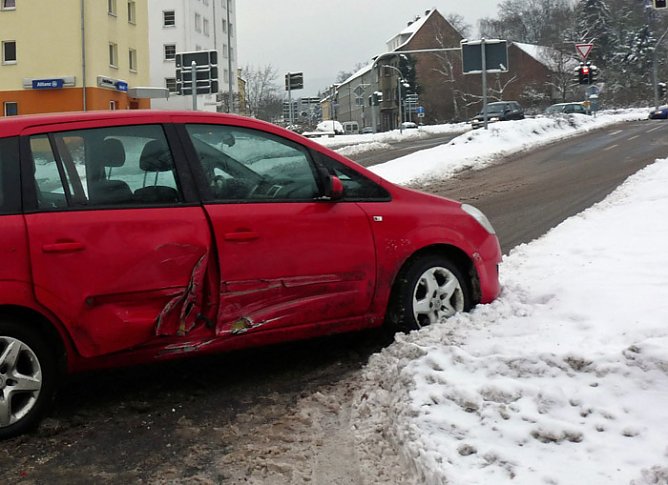 Unfall mit Radlader (Foto: Karl-Heinz Herrmann)