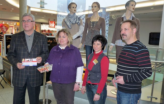 Schecks f&uuml;r die D&uuml;ne e.V. (Foto: Karl-Heinz Herrmann)