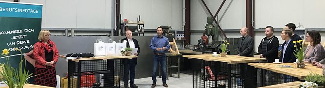 Auswertung Sch&uuml;lerwettbewerb zu den BerufsInfotagen 2019 (Foto: Landratsamt)