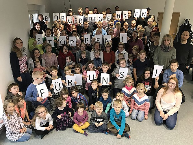 Bürgerbegehren bezüglich des Schulneubaus im Kyffhäuserland (Foto: privat) Bürgerbegehren bezüglich des Schulneubaus im Kyffhäuserland (Foto: privat)