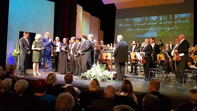 Spende f&uuml;r freiberufliche Kollegen (Foto: Theater Nordhausen)