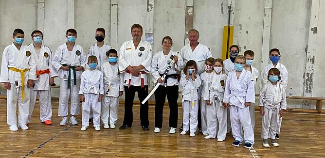 1.  Dan Pr&uuml;fung abgelegt (Foto: Werner Bank)