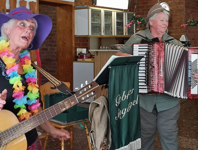 Bürgermeister Grimm überraschend im WB 4 zu Gast (Foto: Thomas Leipold) Bürgermeister Grimm überraschend im WB 4 zu Gast (Foto: Thomas Leipold)