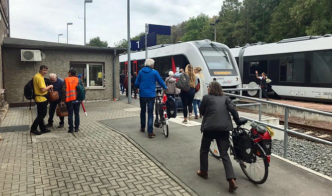 Zugfahrten nach Ro&szlig;leben am Wochenende (Foto: Philipp Zunkel)