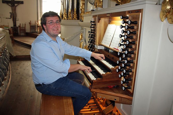 Marktmusik und Blitzeinschlag (Foto: Karl-Heinz Herrmann)