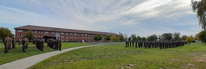 Kamerad Bernd Lehmann geehrt (Foto: Karl-Heinz Herrmann)