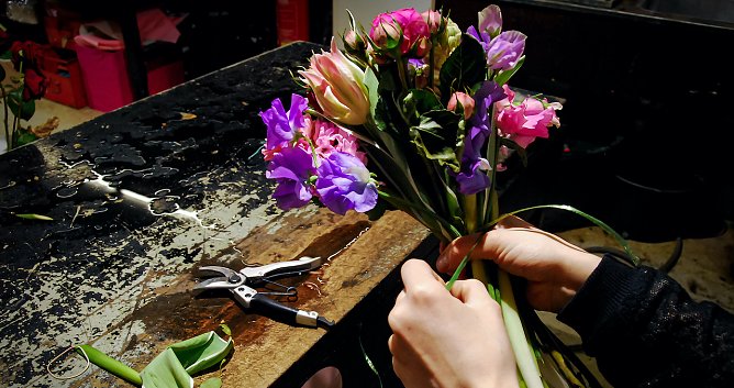 Arbeit in der Floristik (Foto: IG BAU)