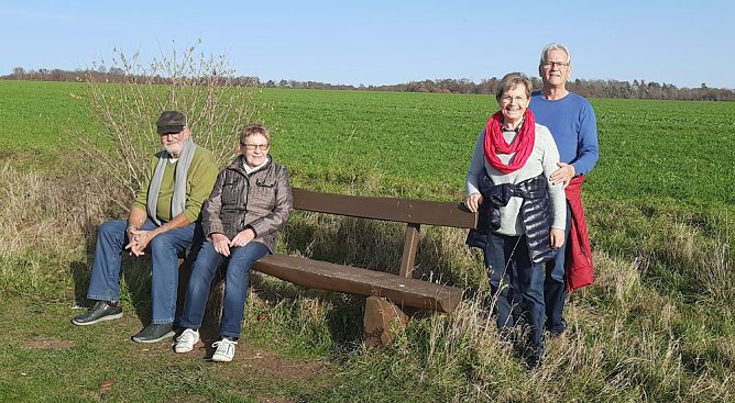 In Scharen in die Natur (Foto: Karl-Heinz Herrmann)