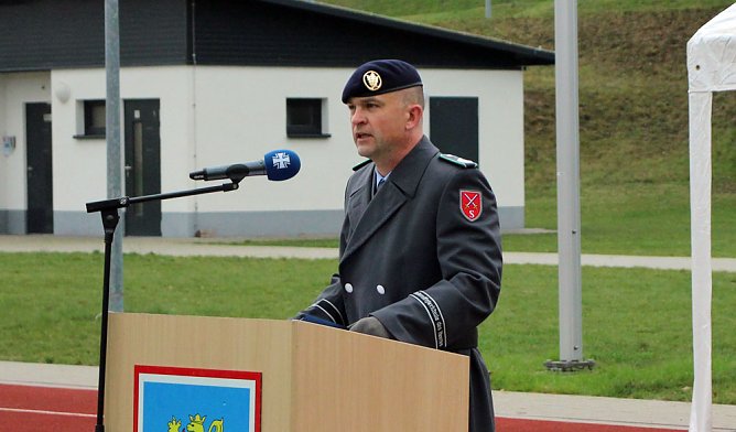 Vereidigung an einem geschichtstr&auml;chtigen Tag der Bundeswehr (Foto: Karl-Heinz Herrmann)