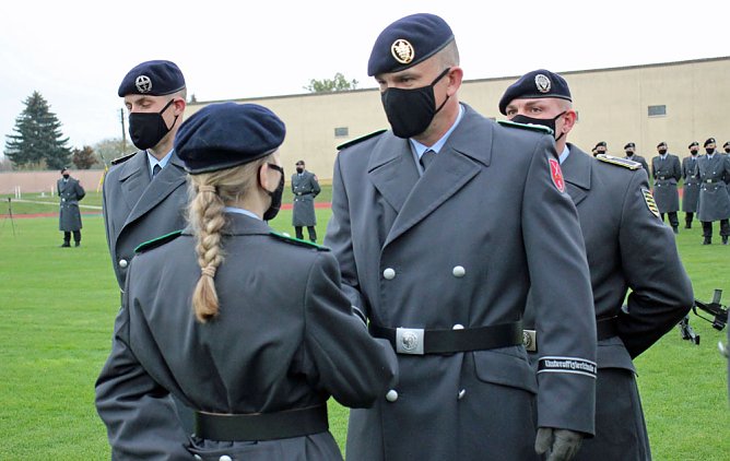 Vereidigung an einem geschichtstr&auml;chtigen Tag der Bundeswehr (Foto: Karl-Heinz Herrmann)