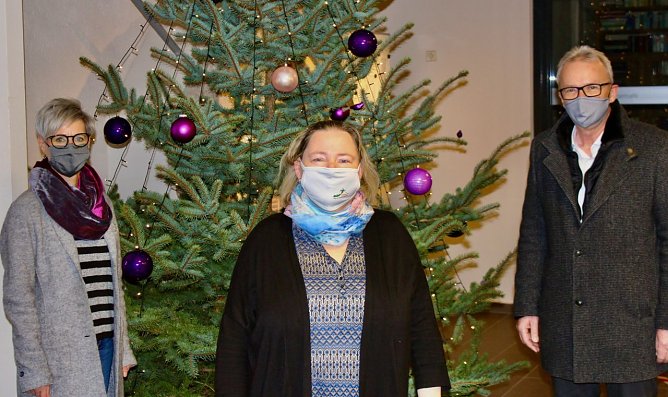 v.l. Frau Szemendera, Frau Blunk, E. Wehmeier (Foto: Eva Maria Wiegand)