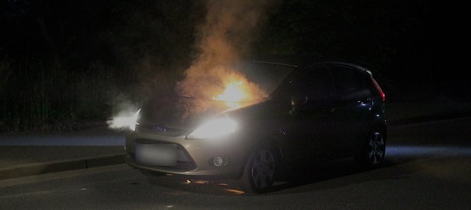 Fahrzeugbrand in Sondershausen (Foto: Silvio Dietzel)