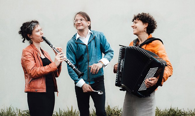 Kulturspaziergang mit musikalischer Begleitung (Foto: Kulturrat Th&uuml;ringen)