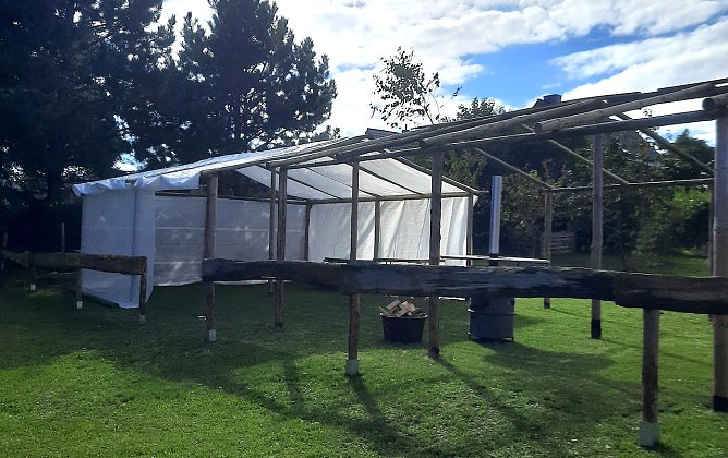 Neues Festzelt im OT Hachelbich/ Kyffhäuserland (Foto: Familie Hartung) Neues Festzelt im OT Hachelbich/ Kyffhäuserland (Foto: Familie Hartung)