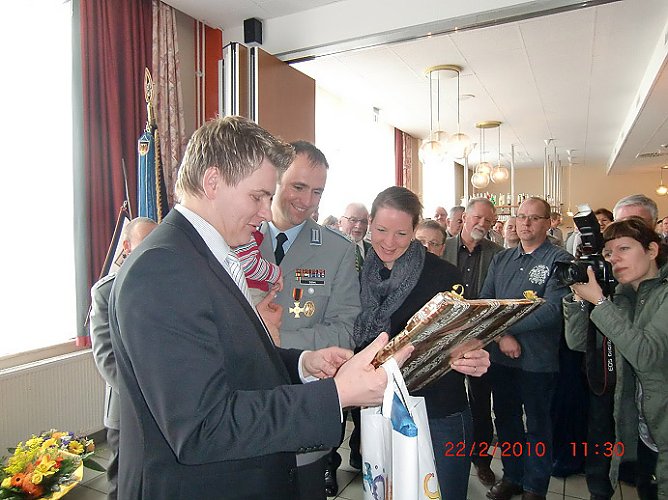 Führungswechsel bei Bundeswehr Bad Frankenhausen (Foto: Peter Möbius) Führungswechsel bei Bundeswehr Bad Frankenhausen (Foto: Peter Möbius)