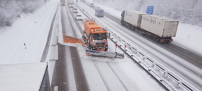 Anfang Februar 2021 hatte der Winterdienst gut zu tun (Foto: Autobahn GmbH Ost)