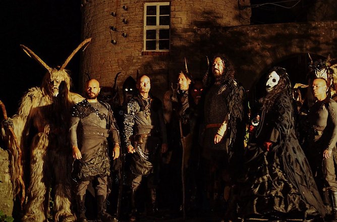 Schattenwelt Südharz trifft auf Corvus Corax (Foto: Nancy Günther, Bearbeitung Jana Landbeck) Schattenwelt Südharz trifft auf Corvus Corax (Foto: Nancy Günther, Bearbeitung Jana Landbeck)