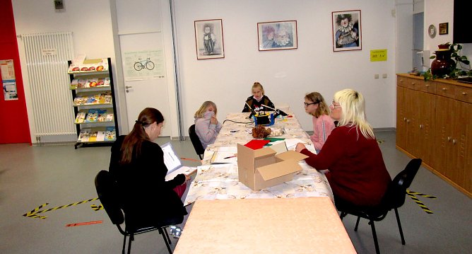 Leseclub im Freizeitzentrum Artern (Foto: Janet Haselhuhn) Leseclub im Freizeitzentrum Artern (Foto: Janet Haselhuhn)