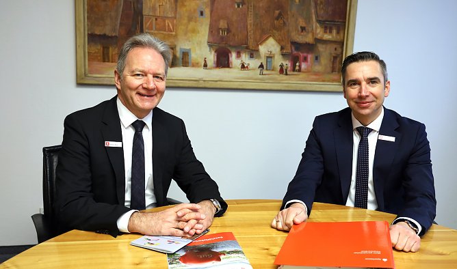 Der Vorstand blickt zufrieden auf das Jahr 2021 zur&uuml;ck. (Foto: Kyffh&auml;usersparkasse)