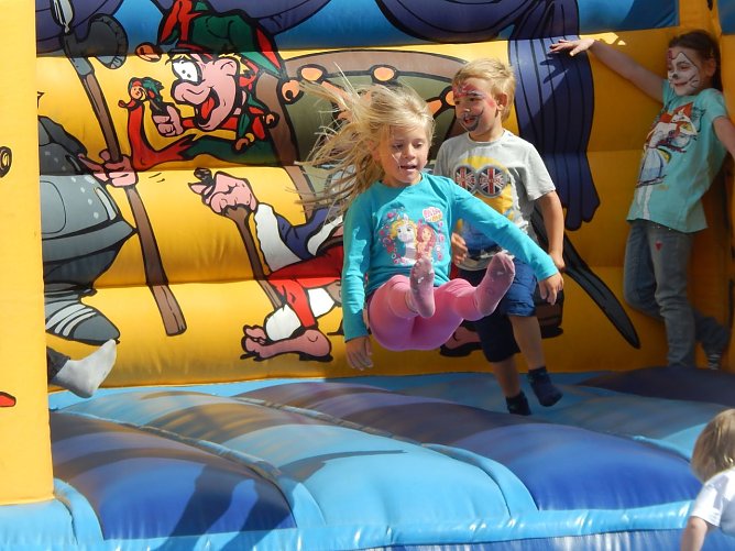 H&uuml;pfen, spielen, schlemmen - die Goethe Chocolaterie l&auml;dt am Samstag zum Kinderfest (Foto: Goethe Schokoladen Manufaktur)