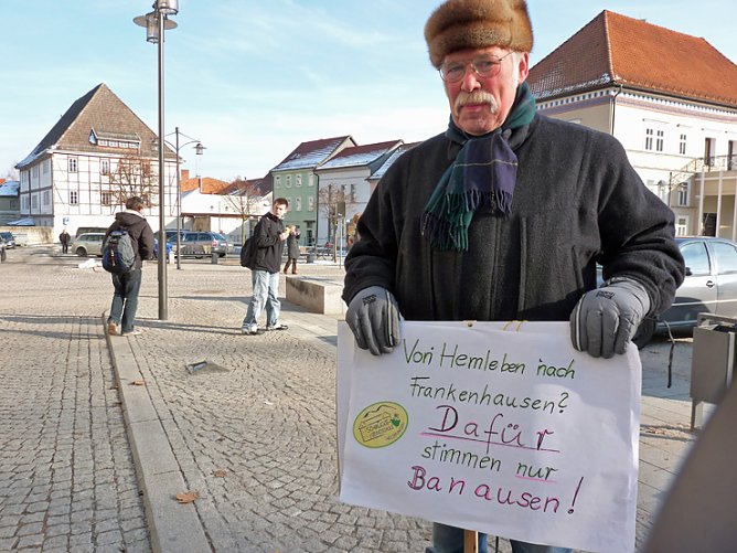 Demo vor Kreistag (Foto: Karl-Heinz Herrmann)